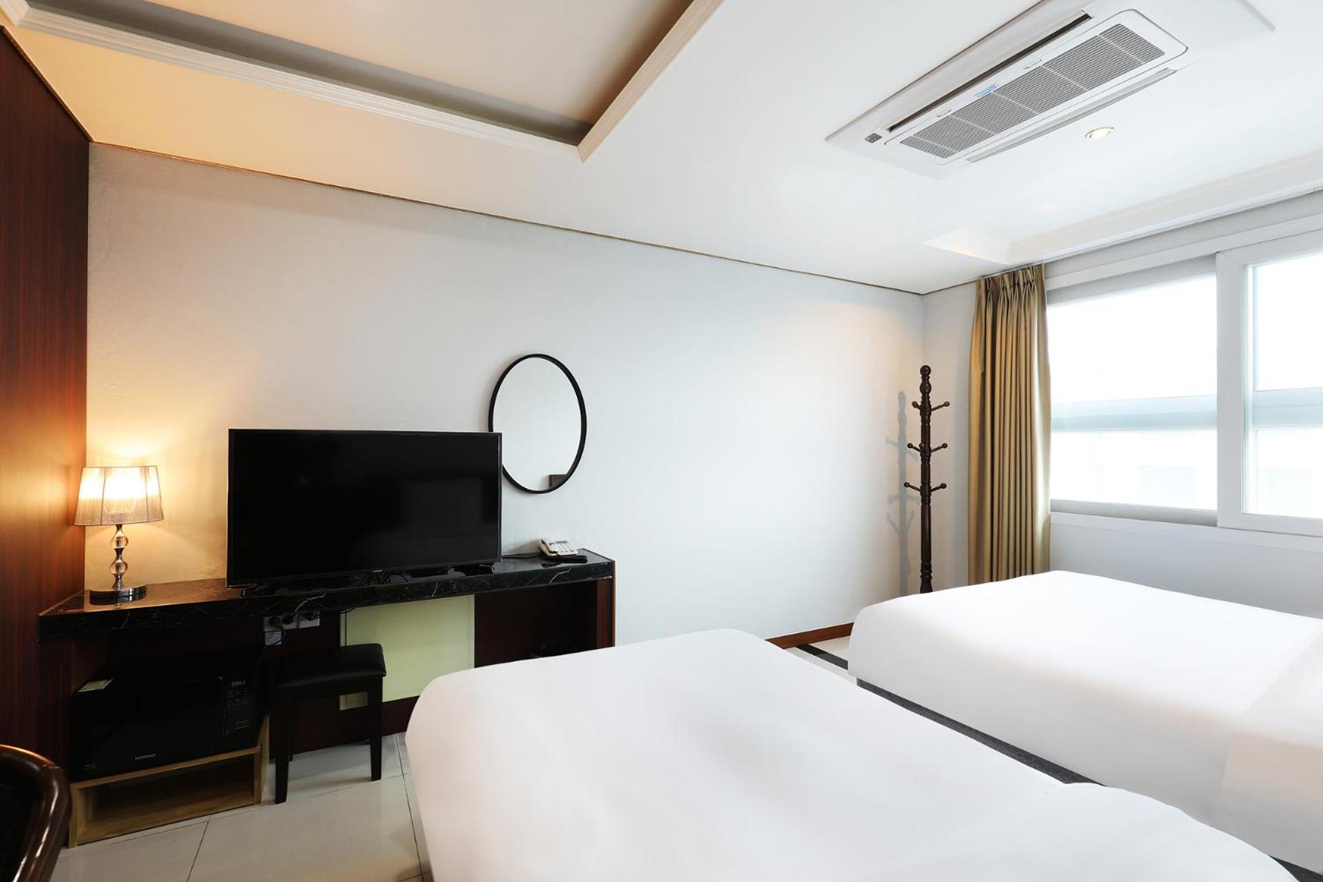 Intercity Hotel 3*